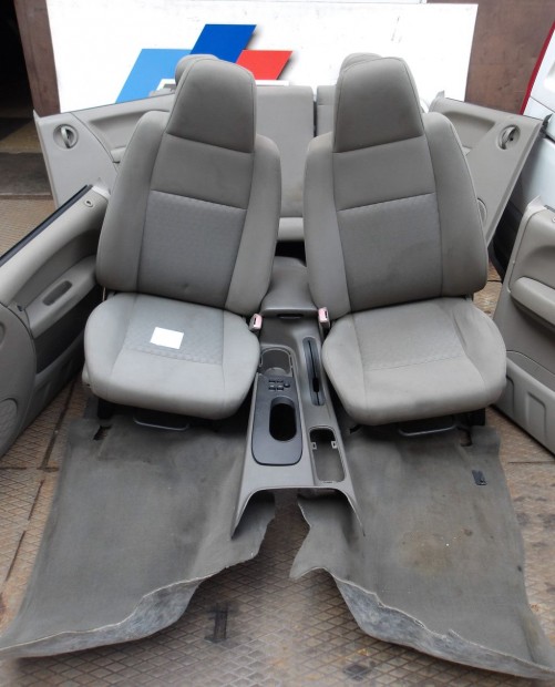 [GYRI BONTOTT] JEEP LIBERTY (2006) KOMPLETT BELS | SZAKADSMENTES